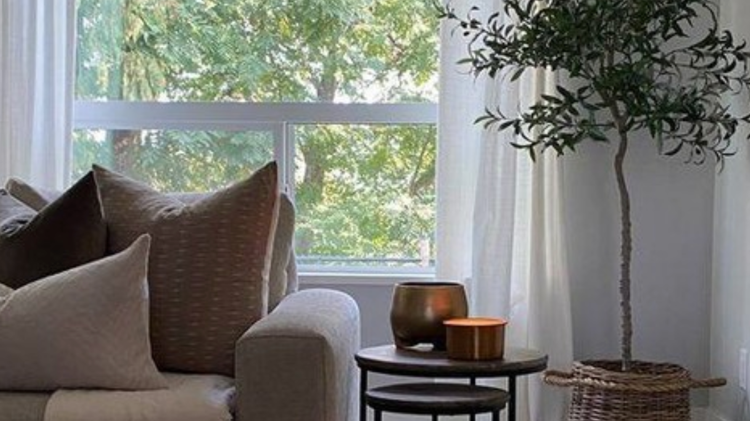 Pros And Cons Of Faux Plants Compared To Real Plants